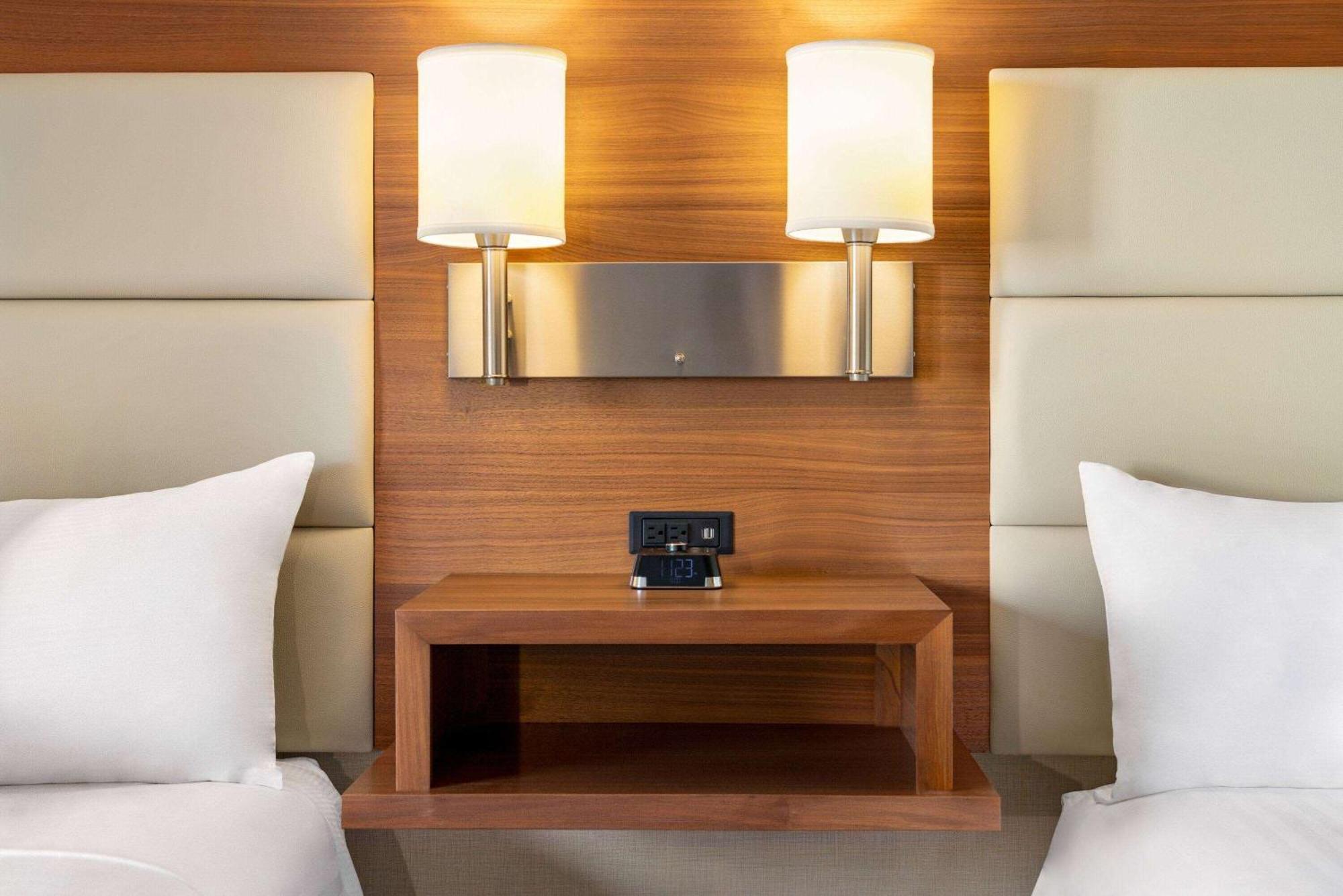Atlantic Host Hotel, Trademark Collection By Wyndham Bathurst Exteriér fotografie