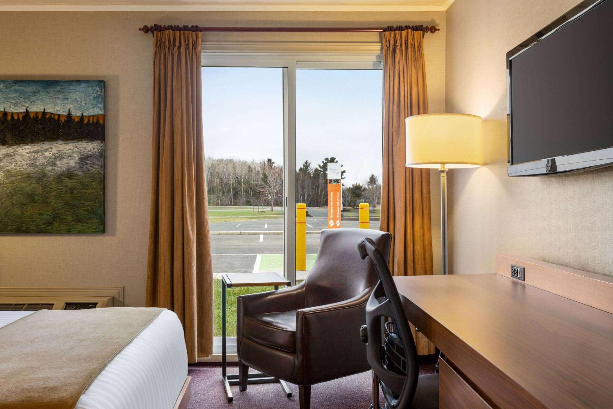 Atlantic Host Hotel, Trademark Collection By Wyndham Bathurst Exteriér fotografie